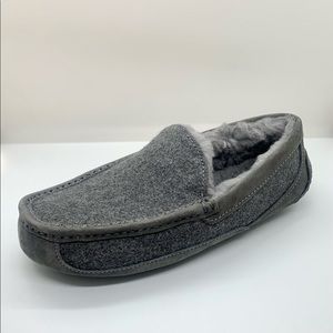 NWT UGG Australia Men's Ascot Slippers Gray